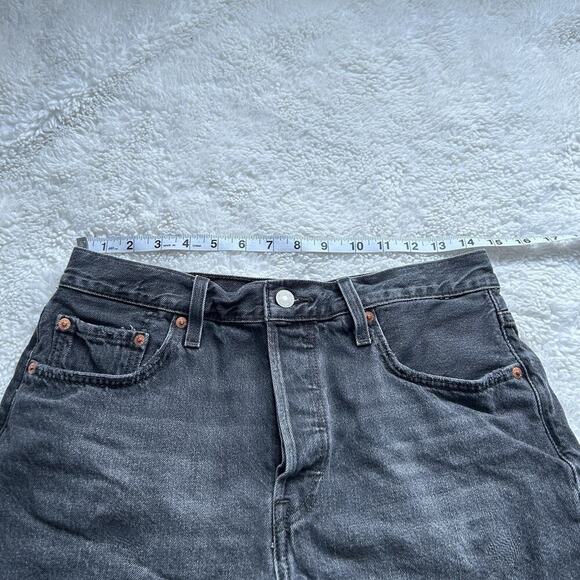 Levi’s Women’s Black‎ 501 Shorts In Sz 29 - Picture 6 of 9